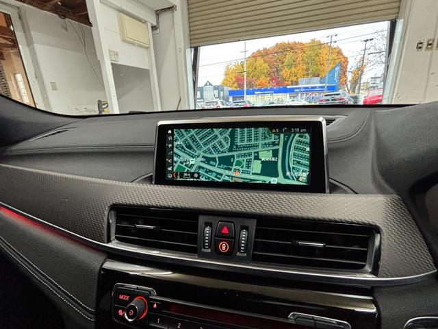 Ｘ２ ｘＤｒｉｖｅ　２０ｉ　ＭスポーツＸ　アドバンスドアクティブセーフティＰＫＧ　ハイラインＰＫＧ　ＯＰ２０インチホイール　ＡＣＣ　ＨＵＤ　電動黒革　ＨＤＤフルセグナビ　ＣＤ　Ｂカメラ　ＰＤＣ　Ｐアシスト　ＬＥＤライト　電動ゲート　ＥＴＣ（7枚目）