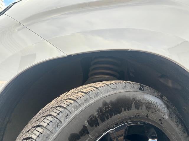 ベルランゴ マックス ブルーHDi リフトアップ BFGoodrichホワイトレタータイヤ ワンオーナー 禁煙車 パノラミックルーフ 両側スライドドア ETC フロントグリル・エンブレムブラックアウト ミシュランスタッドレス付(22枚目)