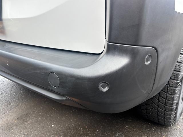 ベルランゴ マックス ブルーHDi リフトアップ BFGoodrichホワイトレタータイヤ ワンオーナー 禁煙車 パノラミックルーフ 両側スライドドア ETC フロントグリル・エンブレムブラックアウト ミシュランスタッドレス付(23枚目)