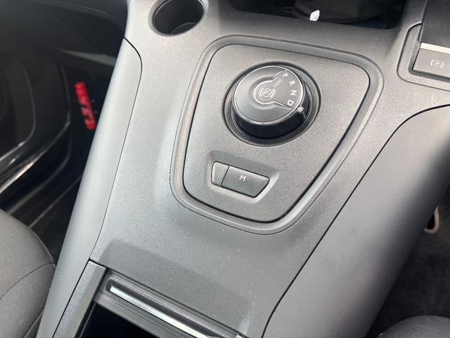 ベルランゴ マックス ブルーHDi リフトアップ BFGoodrichホワイトレタータイヤ ワンオーナー 禁煙車 パノラミックルーフ 両側スライドドア ETC フロントグリル・エンブレムブラックアウト ミシュランスタッドレス付(27枚目)