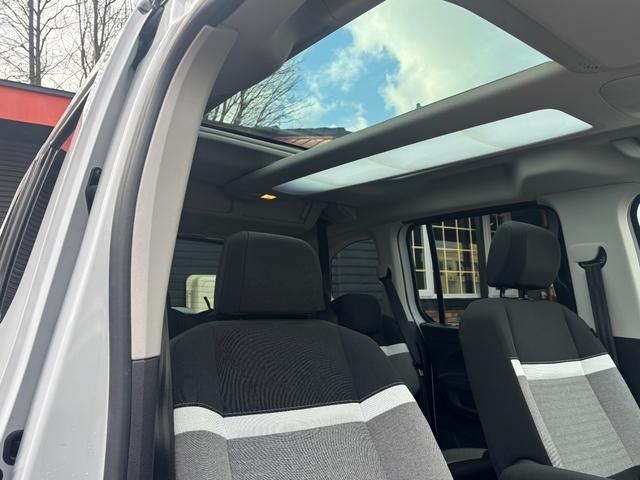 ベルランゴ マックス ブルーHDi リフトアップ BFGoodrichホワイトレタータイヤ ワンオーナー 禁煙車 パノラミックルーフ 両側スライドドア ETC フロントグリル・エンブレムブラックアウト ミシュランスタッドレス付(34枚目)