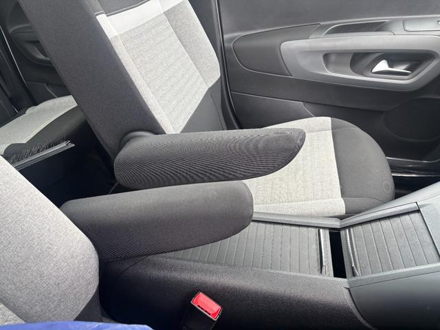 ベルランゴ マックス ブルーHDi リフトアップ BFGoodrichホワイトレタータイヤ ワンオーナー 禁煙車 パノラミックルーフ 両側スライドドア ETC フロントグリル・エンブレムブラックアウト ミシュランスタッドレス付(36枚目)