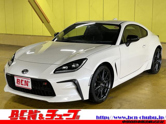 ＧＲ８６ ＲＺ　ＲＺ　６速マニュアル　車検：令和８年３月　走行：８７００キロ　純正リアスポイラー　ナビ　フルセグＴＶ　ＤＶＤ再生　Ｂｌｕｅｔｏｏｔｈ　バックカメラ　ＥＴＣ車載器　クルーズコントロール　プッシュスタート（1枚目）