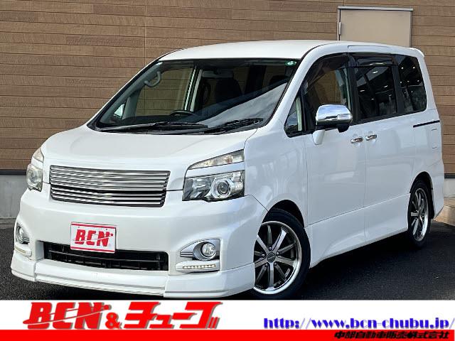 ヴォクシー(トヨタ) ＺＳ　煌　ＧＳ−Ｉエアロ＿純正ナビ＿９インチフリップダウンモニター＿両側電動パワースライドドア＿バックカメラ＿フルセグＴＶ＿ＤＶＤ再生＿Aftermarket１７インチアルミ＿Ｂｌｕｅｔｏｏｔｈ音楽＿ＨＩＤヘッドライト＿禁煙車 中古車画像