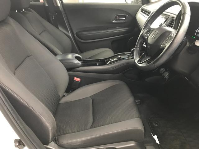 ヴェゼル ハイブリッドX・ホンダセンシング インターナビセット/追従クルコン/衝突軽減ブレーキ/レーンアシスト/前方ドラレコ/オートLED/Bカメラ/USB/HDMI/BTオーディオ/フルセグTV/純正SDナビ/ETC/プッシュスタート/ETC(19枚目)