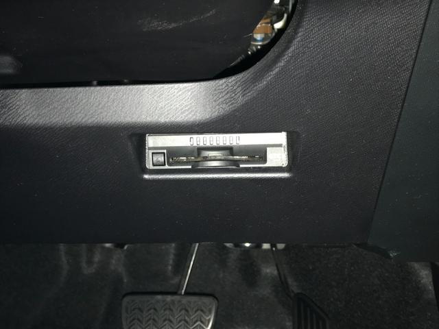 アクア クロスオーバー 社外ナビ フルセグTV Bluetoothオーディオ CD DVD バックカメラ オートLEDヘッドライト 衝突軽減ブレーキ 車線逸脱 スマートキー 純正16インチアルミ ETC(30枚目)