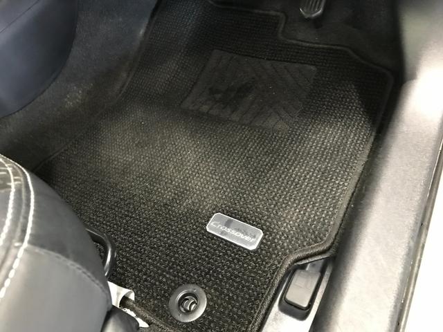 アクア クロスオーバー 社外ナビ フルセグTV Bluetoothオーディオ CD DVD バックカメラ オートLEDヘッドライト 衝突軽減ブレーキ 車線逸脱 スマートキー 純正16インチアルミ ETC(38枚目)