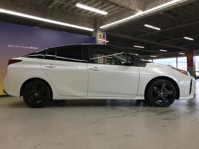 プリウス Ｓツーリングセレクション・ブラックエディション　８インチナビ付きディスプレイオーディオ　フルセグＴＶ　ＢＴ　ＵＳＢ　ＥＴＣ２．０　ＬＥＤオートライト　バックカメラ　セーフティセンス　ブラックルーフレール　ブラックドアミラー　前後ソナー　追従クルコン（10枚目）