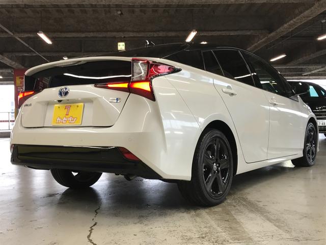 プリウス Ｓツーリングセレクション・ブラックエディション　８インチナビ付きディスプレイオーディオ　フルセグＴＶ　ＢＴ　ＵＳＢ　ＥＴＣ２．０　ＬＥＤオートライト　バックカメラ　セーフティセンス　ブラックルーフレール　ブラックドアミラー　前後ソナー　追従クルコン（12枚目）