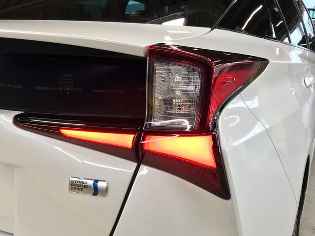 プリウス Ｓツーリングセレクション・ブラックエディション　８インチナビ付きディスプレイオーディオ　フルセグＴＶ　ＢＴ　ＵＳＢ　ＥＴＣ２．０　ＬＥＤオートライト　バックカメラ　セーフティセンス　ブラックルーフレール　ブラックドアミラー　前後ソナー　追従クルコン（16枚目）