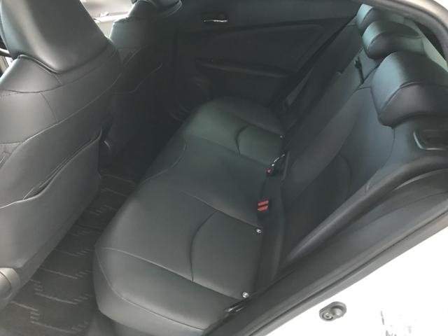 プリウス Ｓツーリングセレクション・ブラックエディション　８インチナビ付きディスプレイオーディオ　フルセグＴＶ　ＢＴ　ＵＳＢ　ＥＴＣ２．０　ＬＥＤオートライト　バックカメラ　セーフティセンス　ブラックルーフレール　ブラックドアミラー　前後ソナー　追従クルコン（26枚目）