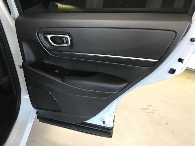 ヴェゼル e:HEV Z 純正9インチナビ フルセグTV Bluetooth USB TVキャンセラー ホンダコネクトディスプレイ コンビシート 社外フルエアロ 社外18インチホイール オートLED ドラレコ前後 ETC2.0(17枚目)