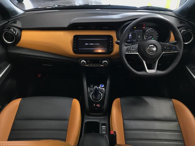 キックス Ｘ　ツートーンインテリアエディション　純正９インチナビ　フルセグＴＶ　ＢＴ　ＤＶＤ　ＣＤ　ＵＳＢ　アラウンドビューモニター　デジタルルームミラー　シートヒーター　ステアリングヒーター　追従クルコン　オートハイビーム　全方位カメラ（3枚目）