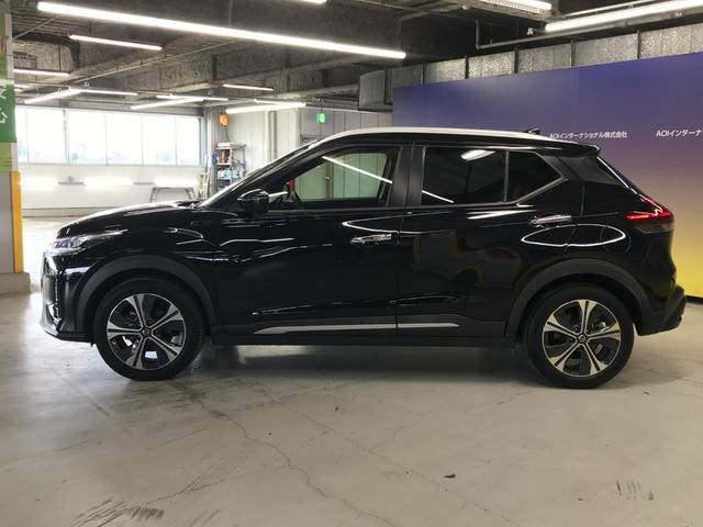 キックス Ｘ　ツートーンインテリアエディション　純正９インチナビ　フルセグＴＶ　ＢＴ　ＤＶＤ　ＣＤ　ＵＳＢ　アラウンドビューモニター　デジタルルームミラー　シートヒーター　ステアリングヒーター　追従クルコン　オートハイビーム　全方位カメラ（8枚目）