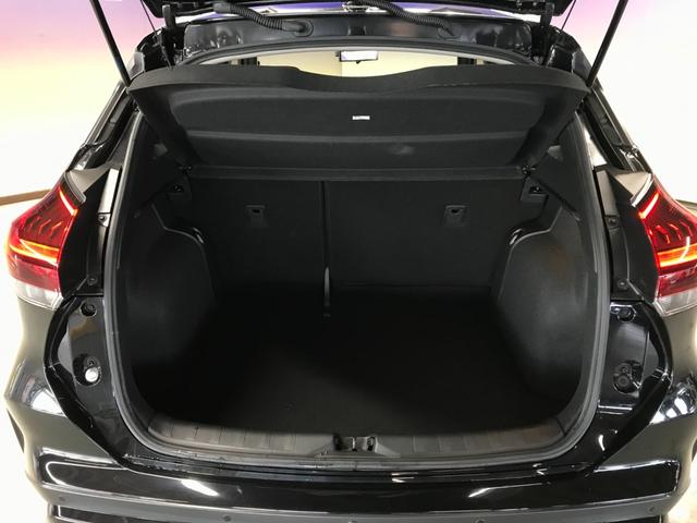 キックス Ｘ　ツートーンインテリアエディション　純正９インチナビ　フルセグＴＶ　ＢＴ　ＤＶＤ　ＣＤ　ＵＳＢ　アラウンドビューモニター　デジタルルームミラー　シートヒーター　ステアリングヒーター　追従クルコン　オートハイビーム　全方位カメラ（18枚目）