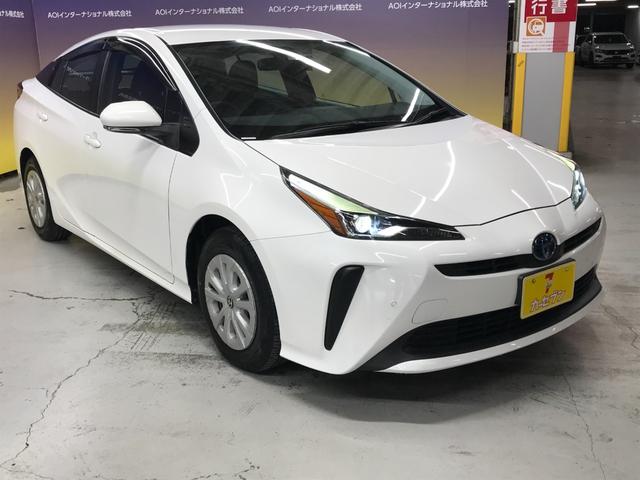 プリウス Ｓ　ＢＴ　オートＬＥＤ　スマートキー　フロントＤレコ　衝突軽減ブレーキ　車線逸脱防止システム　先行車発進抑制機能　オートマチックハイビーム　バックカメラ（8枚目）