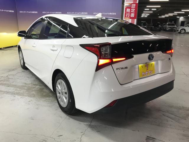 プリウス Ｓ　ＢＴ　オートＬＥＤ　スマートキー　フロントＤレコ　衝突軽減ブレーキ　車線逸脱防止システム　先行車発進抑制機能　オートマチックハイビーム　バックカメラ（13枚目）