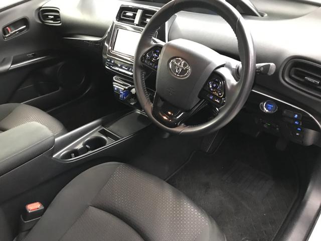 プリウス Ｓ　ＢＴ　オートＬＥＤ　スマートキー　フロントＤレコ　衝突軽減ブレーキ　車線逸脱防止システム　先行車発進抑制機能　オートマチックハイビーム　バックカメラ（15枚目）