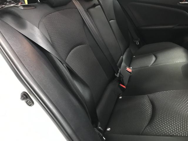 プリウス Ｓ　ＢＴ　オートＬＥＤ　スマートキー　フロントＤレコ　衝突軽減ブレーキ　車線逸脱防止システム　先行車発進抑制機能　オートマチックハイビーム　バックカメラ（17枚目）