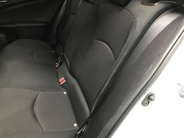 プリウス Ｓ　ＢＴ　オートＬＥＤ　スマートキー　フロントＤレコ　衝突軽減ブレーキ　車線逸脱防止システム　先行車発進抑制機能　オートマチックハイビーム　バックカメラ（20枚目）
