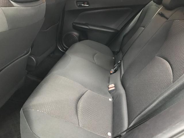 プリウス Ｓ　ＢＴ　オートＬＥＤ　スマートキー　フロントＤレコ　衝突軽減ブレーキ　車線逸脱防止システム　先行車発進抑制機能　オートマチックハイビーム　バックカメラ（21枚目）