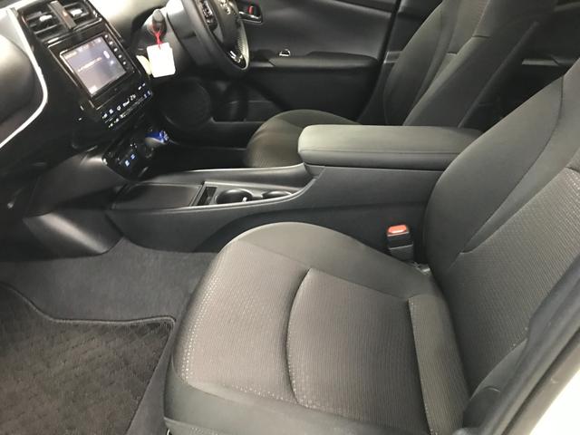 プリウス Ｓ　ＢＴ　オートＬＥＤ　スマートキー　フロントＤレコ　衝突軽減ブレーキ　車線逸脱防止システム　先行車発進抑制機能　オートマチックハイビーム　バックカメラ（23枚目）