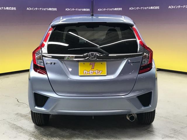 フィットハイブリッド Ｌパッケージ　インターナビセット／純正ナビ／バックカメラ／フルセグＴＶ／ＣＤ／ＤＶＤ／ＢＴオーディオ／ＵＳＢ／ＨＤＭＩ／社外ＨＫＳマフラー／衝突軽減ブレーキ／前方ドラレコ／クルコン／合皮コンビシート／ＥＴＣ（8枚目）