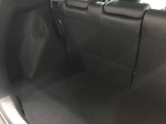 フィットハイブリッド Ｌパッケージ　インターナビセット／純正ナビ／バックカメラ／フルセグＴＶ／ＣＤ／ＤＶＤ／ＢＴオーディオ／ＵＳＢ／ＨＤＭＩ／社外ＨＫＳマフラー／衝突軽減ブレーキ／前方ドラレコ／クルコン／合皮コンビシート／ＥＴＣ（18枚目）