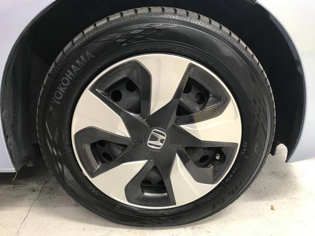 フィットハイブリッド Ｌパッケージ　インターナビセット／純正ナビ／バックカメラ／フルセグＴＶ／ＣＤ／ＤＶＤ／ＢＴオーディオ／ＵＳＢ／ＨＤＭＩ／社外ＨＫＳマフラー／衝突軽減ブレーキ／前方ドラレコ／クルコン／合皮コンビシート／ＥＴＣ（41枚目）