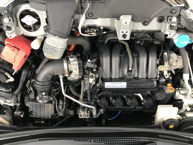 フィットハイブリッド Ｌパッケージ　インターナビセット／純正ナビ／バックカメラ／フルセグＴＶ／ＣＤ／ＤＶＤ／ＢＴオーディオ／ＵＳＢ／ＨＤＭＩ／社外ＨＫＳマフラー／衝突軽減ブレーキ／前方ドラレコ／クルコン／合皮コンビシート／ＥＴＣ（48枚目）