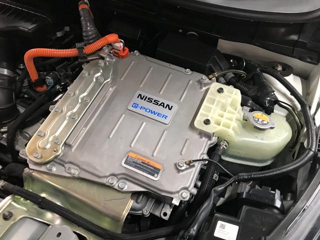 キックス X ツートーンインテリアエディション 追従クルコン/衝突軽減ブレーキ/全方位カメラ/Bカメラ/ステアリングヒーター/シートヒーター/前後ソナー/前方ドラレコ/オートLED/プッシュスタート/純ナビ/フルセグTV/BT/CD/DVD/USB(61枚目)