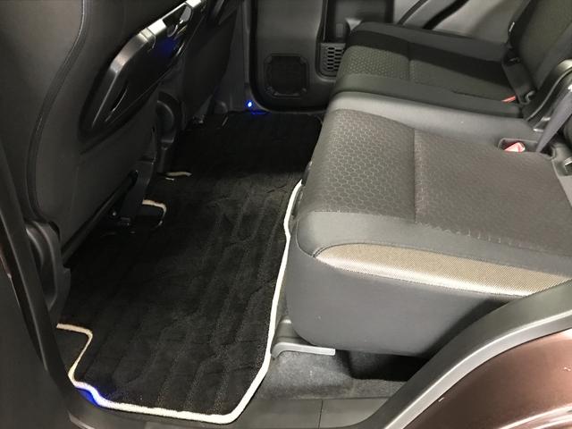 エンジンルーム、室内、クリーニング済みです。屋内展示場にて展示中☆車両品質には自信がございます！ぜひ一度ご来店ください！！