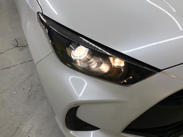 ヤリス X 4WD 社外メモリーナビ BTオーディオ バックカメラ ETC 衝突軽減ブレーキ車線逸脱防止システム 追従クルコン スマートキー オートハイビーム ABS 先行車発進お知らせ機能 USB(42枚目)
