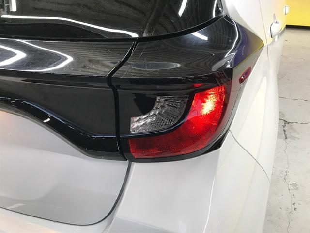 ヤリス X 4WD 社外メモリーナビ BTオーディオ バックカメラ ETC 衝突軽減ブレーキ車線逸脱防止システム 追従クルコン スマートキー オートハイビーム ABS 先行車発進お知らせ機能 USB(43枚目)