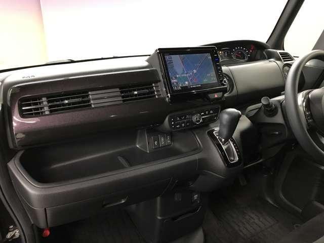Ｎ－ＢＯＸカスタム Ｇ・Ｌホンダセンシング　４ＷＤ　８インチＳＤナビ　フルセグＴＶ　ＣＤ　ＤＶＤ　ＵＳＢ　ＢＴ　アップルカープレイ　アンドロイドオート　両側パワスラ　バックカメラ　前後ドラレコ　ＬＥＤオート　シートヒーター　衝突軽減（14枚目）