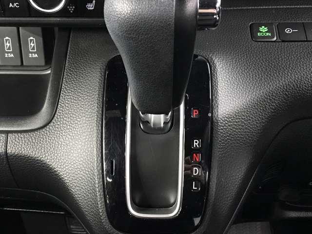 Ｎ－ＢＯＸカスタム Ｇ・Ｌホンダセンシング　４ＷＤ　８インチＳＤナビ　フルセグＴＶ　ＣＤ　ＤＶＤ　ＵＳＢ　ＢＴ　アップルカープレイ　アンドロイドオート　両側パワスラ　バックカメラ　前後ドラレコ　ＬＥＤオート　シートヒーター　衝突軽減（34枚目）