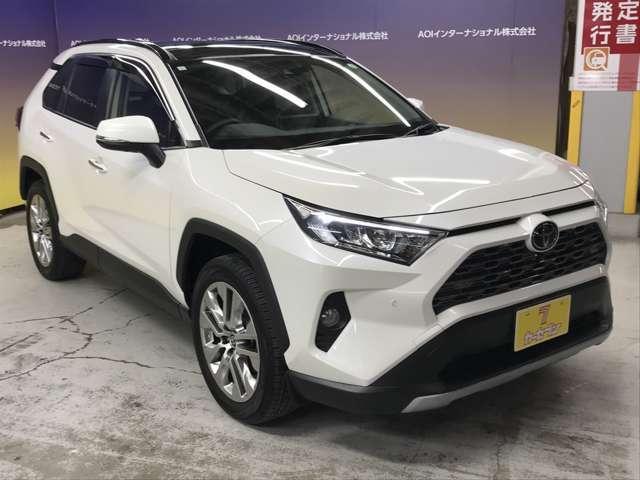ＲＡＶ４ Ｇ　Ｚパッケージ　４ＷＤ　ワンオーナー車／置き型充電／パノラマサンルーフ／純正ナビ／フルセグＴＶ／カープレイ／ＢＴオーディオ／ＵＳＢ／追従クルコン／ブラインドスポット／衝突軽減／シートヒーター／ステアリングヒーター（5枚目）