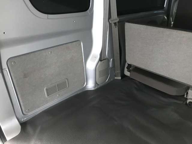 エブリイ ＰＡリミテッド　４ＷＤ　ハイルーフ　純正オーディオデッキ　キーレスエントリー　ＥＴＣ　ワンオーナー（22枚目）