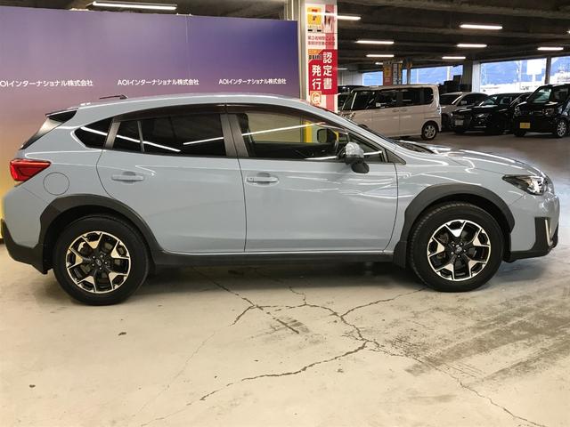 ＸＶ ２．０ｉ－Ｌ　アイサイト　４ＷＤ　８インチメモリーナビ　フルセグＴＶ　ＣＤ　ＤＶＤ　ＵＳＢ　ＢＴ　ＥＴＣ　バックカメラ　サイドカメラ　ＬＥＤオートライト　ブラインドスポット　衝突軽減　追従クルコン　ワンオーナー車（6枚目）