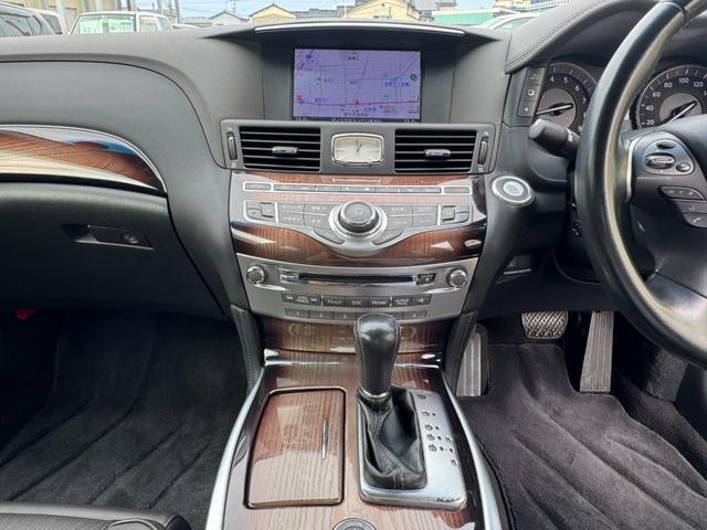 フーガ ３７０ＶＩＰ　エアロフォルムバンパー　タナベ車高調　２０インチＡＷ　ＨＤＤナビ　フルセグＴＶ　ＢＴ接続　バックカメラ　シートヒーター・ベンチレーション　セーフティシールドＰＫＧ　追従クルコン　ドラレコ　買取直販車（19枚目）