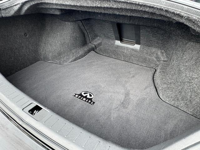 フーガ ３７０ＶＩＰ　エアロフォルムバンパー　タナベ車高調　２０インチＡＷ　ＨＤＤナビ　フルセグＴＶ　ＢＴ接続　バックカメラ　シートヒーター・ベンチレーション　セーフティシールドＰＫＧ　追従クルコン　ドラレコ　買取直販車（31枚目）