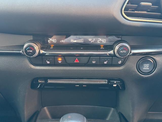 ＣＸ－３０ Ｘ　プロアクティブ　ツーリングセレクション　純正８．８型ナビ　フルセグＴＶ　全方位カメラ　ＣａｒＰｌａｙ対応　前後ドラレコ　ＥＴＣ　パワーシート　シートヒーター　ステアリングヒーター　クルージングトラフィックサポート　パーキングセンサー（19枚目）