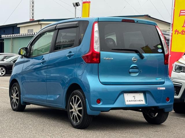 デイズ Ｘ　純正メモリナビ　フルセグＴＶ　全方位カメラ　バックカメラ　前後ドラレコ　ＬＥＤライト　スマートキー　社外１４インチＡＷ（8枚目）