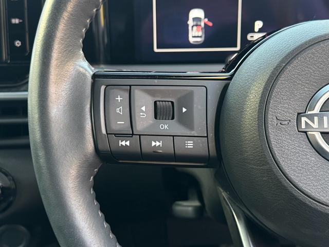 ノート S 純正9インチメモリーナビフルセグTV 全方位カメラ バックカメラ LEDオートライト シートヒーター ステアリングヒーター ドライブレコーダー ETC 寒冷地仕様(16枚目)