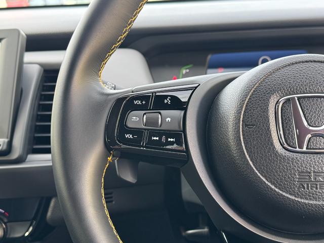 フィット e:HEV RS ワンオーナー 純正8インチナビTV バックカメラ オートLED ハーフ合皮シート スマートキー ホンダセンシング 追従クルコン パーキングセンサー 純正16インチアルミ(17枚目)