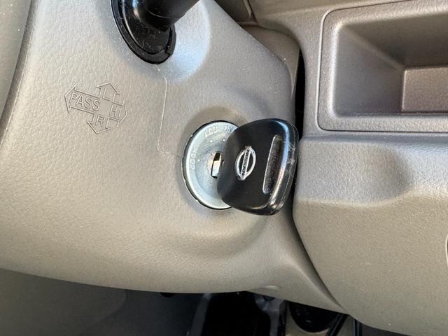 NV100クリッパーバン DX GLパッケージ 4WD 純正メモリーナビフルセグTV バックカメラ ソナー オートハイビーム ハイルーフ(18枚目)