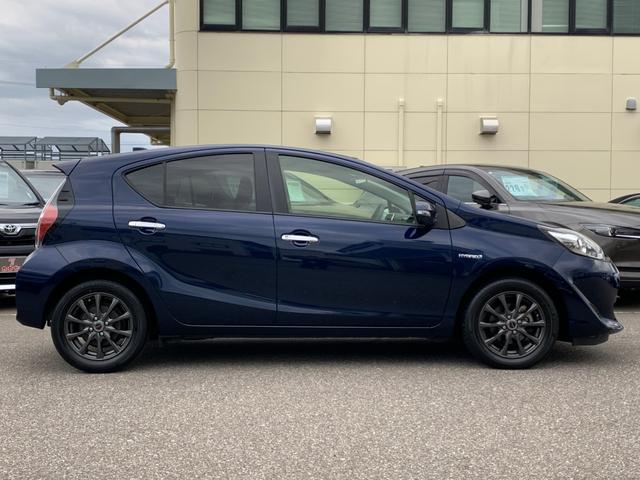 アクア Ｓスタイルブラック　ナビＴＶ　ＢＴオーディオ　バックカメラ　ＥＴＣ　スマートキー　オートライト　ステアリングスイッチ　１５インチアルミホイール　セーフティセンス（5枚目）