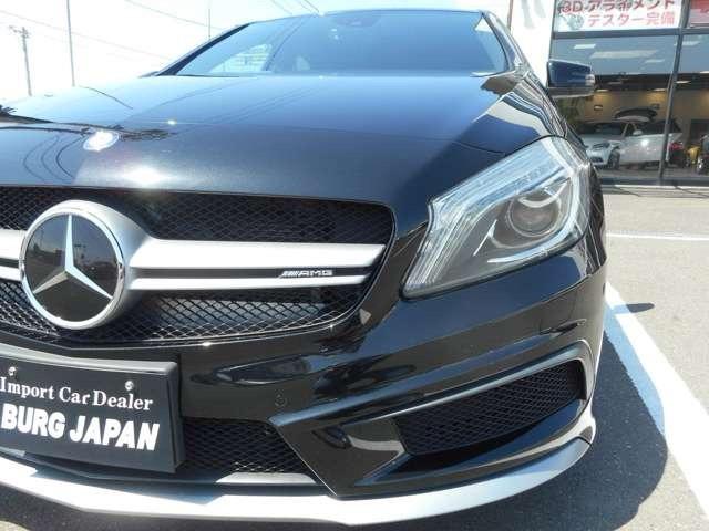 Ａクラス Ａ４５　４マチック　４ＷＤ　レーダーセーフティ　リアカメラ＆ソナー　キセノンヘッドライト　ＡＭＧ１８インチアルミホイール　メモリーパワーシート＆ヒーター　ブラックレザーシート（6枚目）