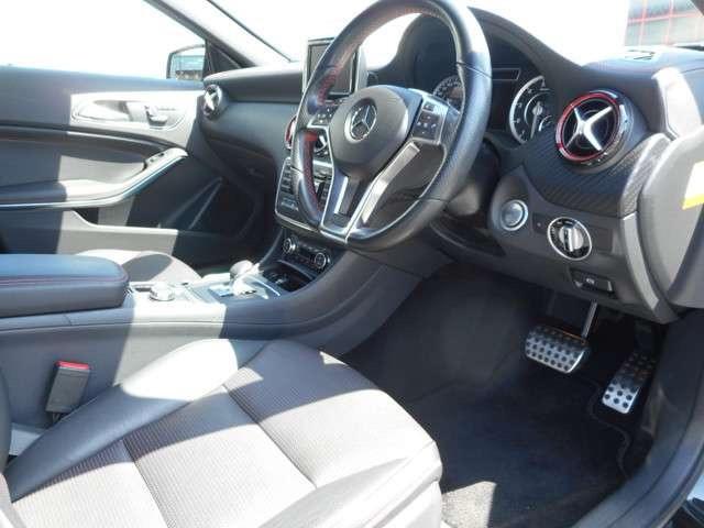 Ａクラス Ａ４５　４マチック　４ＷＤ　レーダーセーフティ　リアカメラ＆ソナー　キセノンヘッドライト　ＡＭＧ１８インチアルミホイール　メモリーパワーシート＆ヒーター　ブラックレザーシート（13枚目）