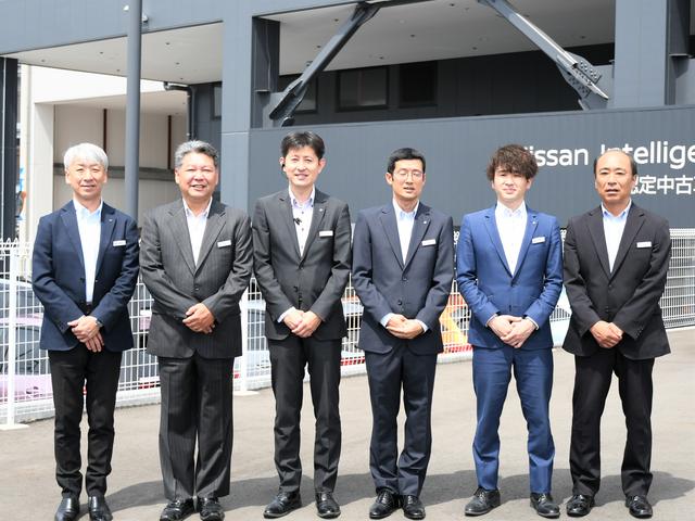 スタッフ紹介1
